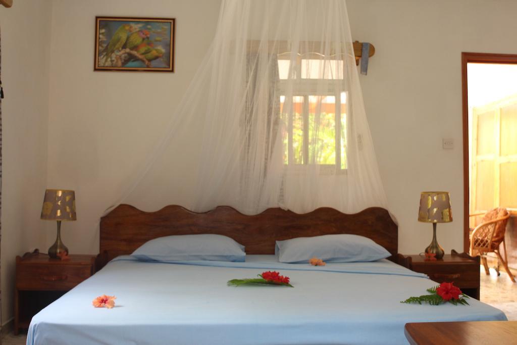 Veronic Self-Catering Guest House La Digue Room photo