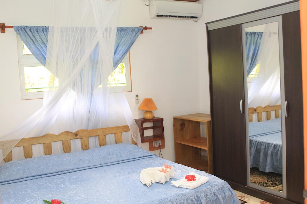 Veronic Self-Catering Guest House La Digue Room photo