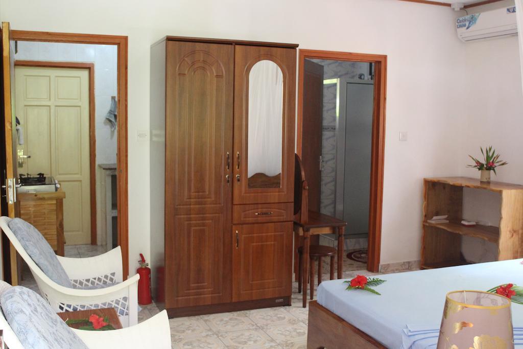 Veronic Self-Catering Guest House La Digue Room photo