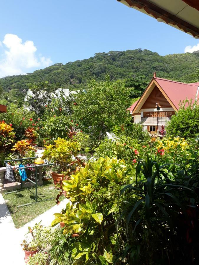 Veronic Self-Catering Guest House La Digue Exterior photo