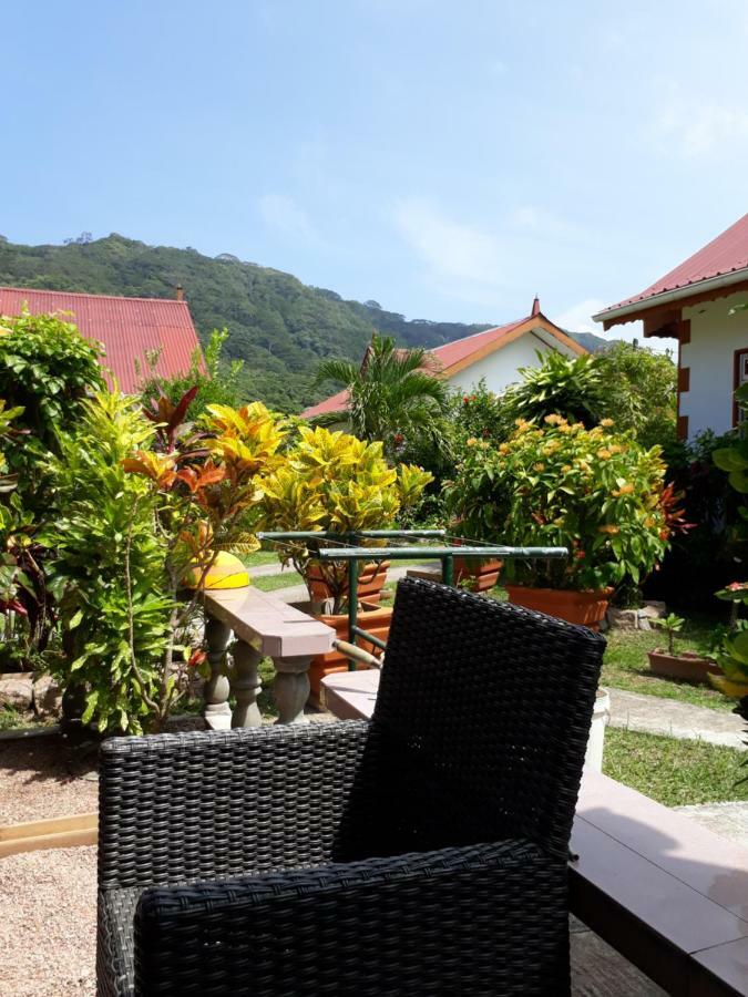 Veronic Self-Catering Guest House La Digue Exterior photo